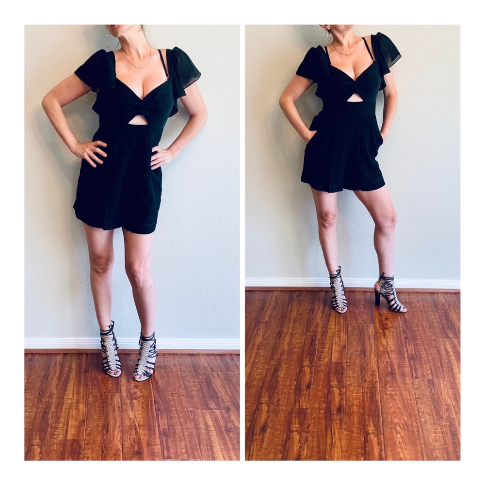 BCBGMaxAzria Women’s Black Short Sleeve Cocktail Romper Size Medium NWT